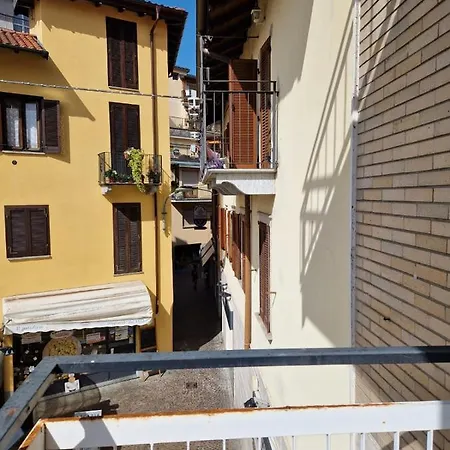 Casa Vittoria 因特拉
